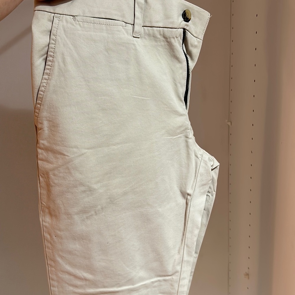 33x32 Tommy Hilfiger khakis